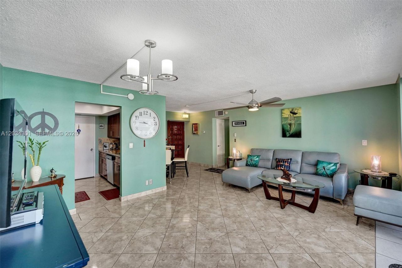 430 Golden Isles Dr , Unit 705, Hallandale Beach, FL 33009 Photo