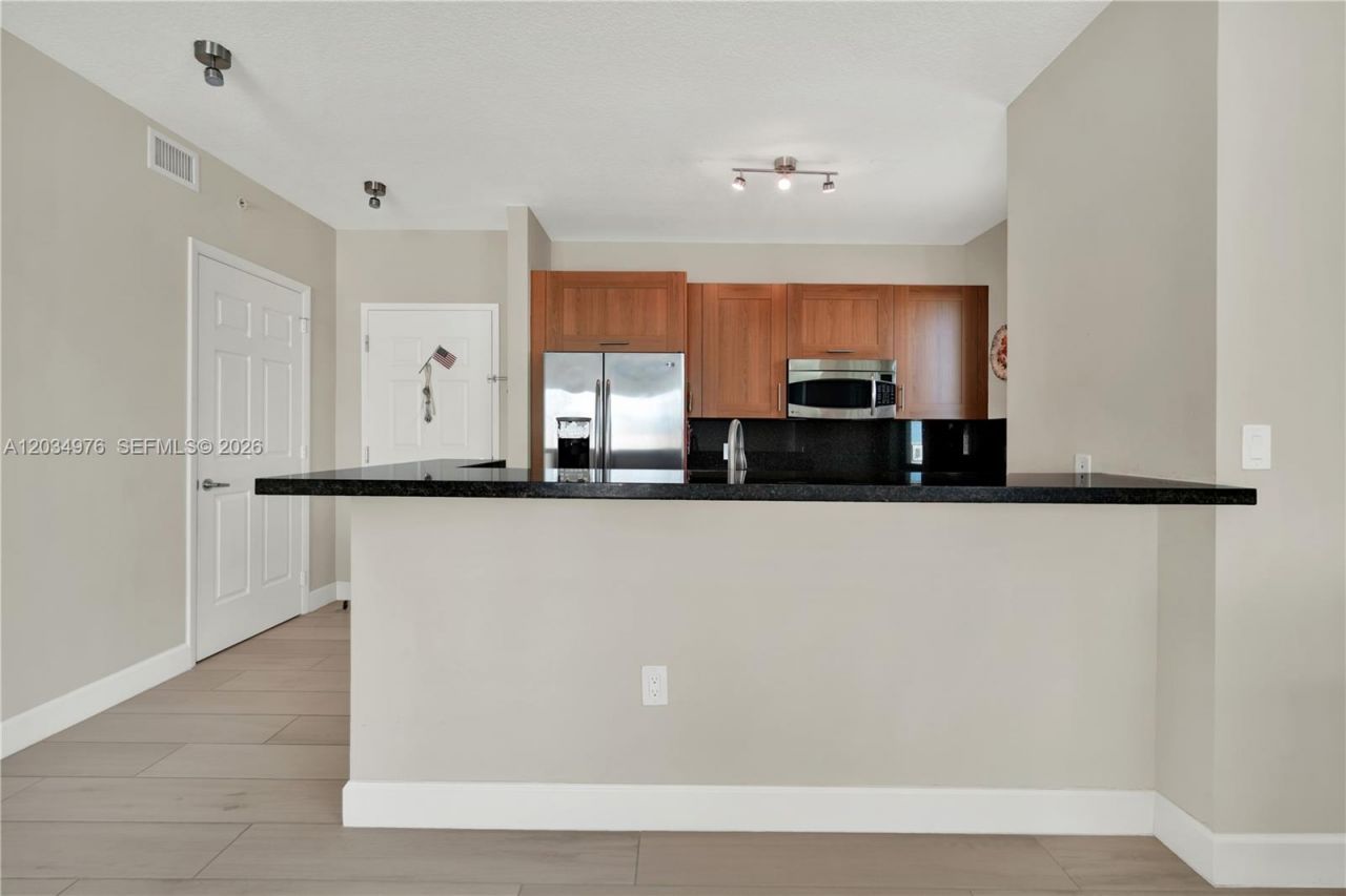 1300 Ponce De Leon Blvd , Unit 901, Coral Gables, FL 33134 Photo