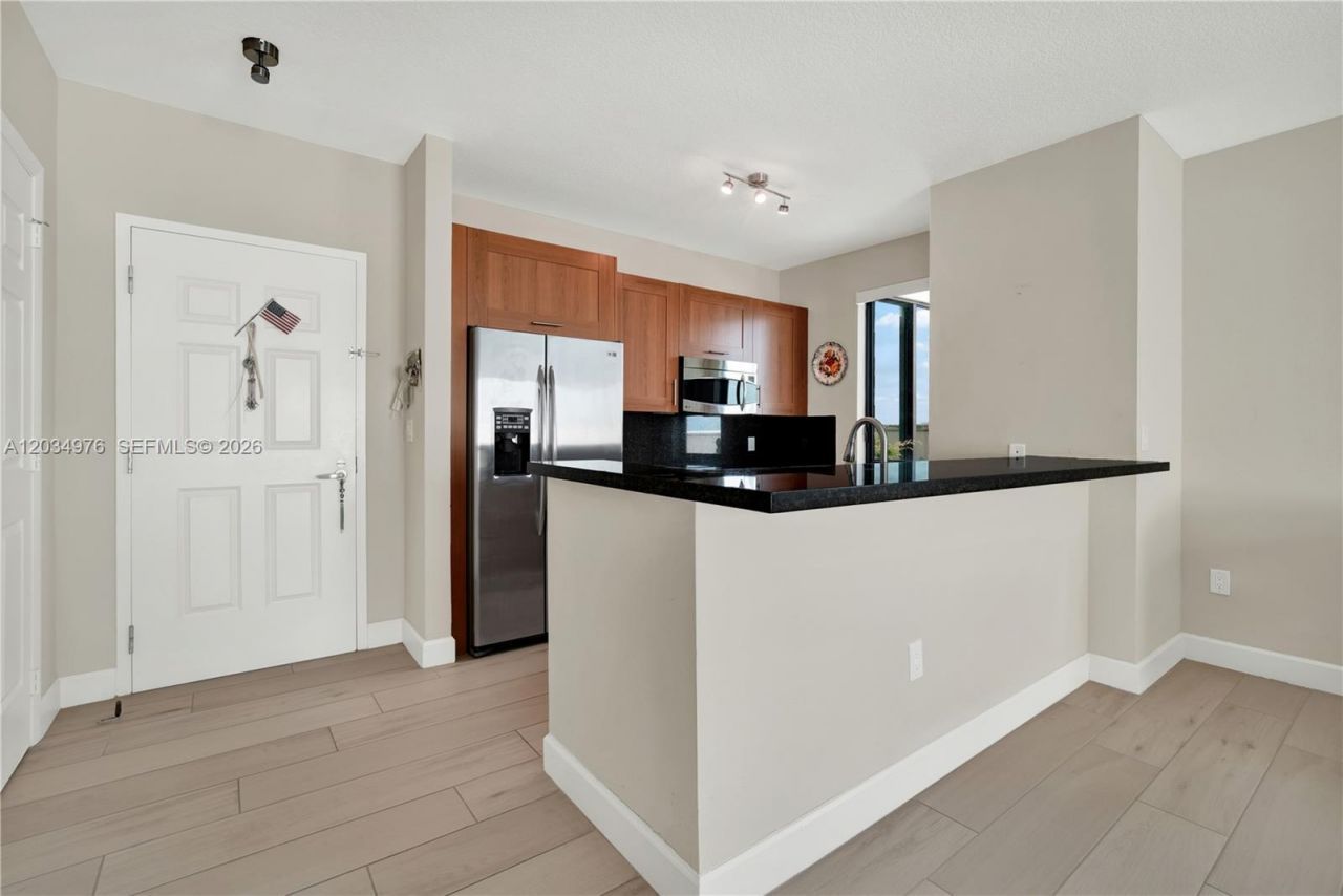 1300 Ponce De Leon Blvd , Unit 901, Coral Gables, FL 33134 Photo