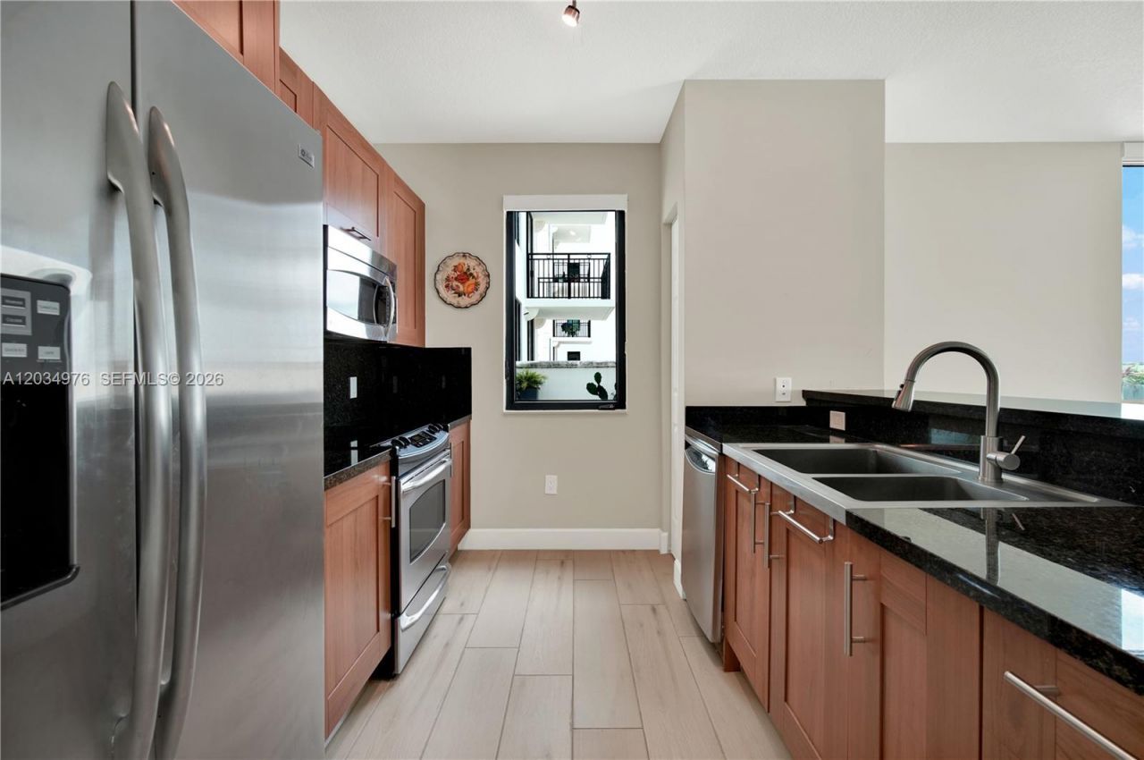 1300 Ponce De Leon Blvd , Unit 901, Coral Gables, FL 33134 Photo