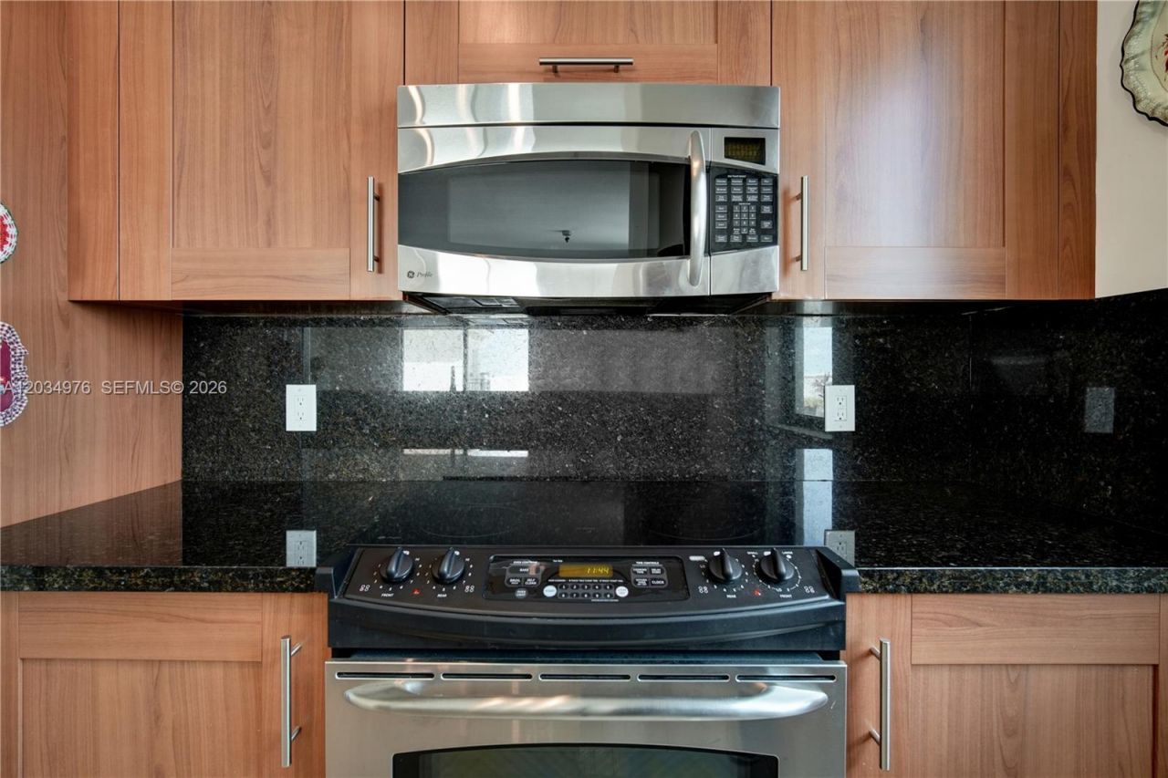 1300 Ponce De Leon Blvd , Unit 901, Coral Gables, FL 33134 Photo