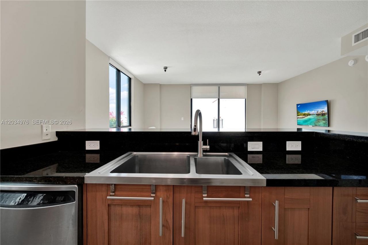 1300 Ponce De Leon Blvd , Unit 901, Coral Gables, FL 33134 Photo