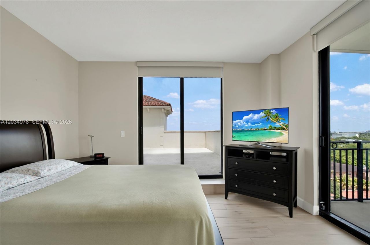 1300 Ponce De Leon Blvd , Unit 901, Coral Gables, FL 33134 Photo