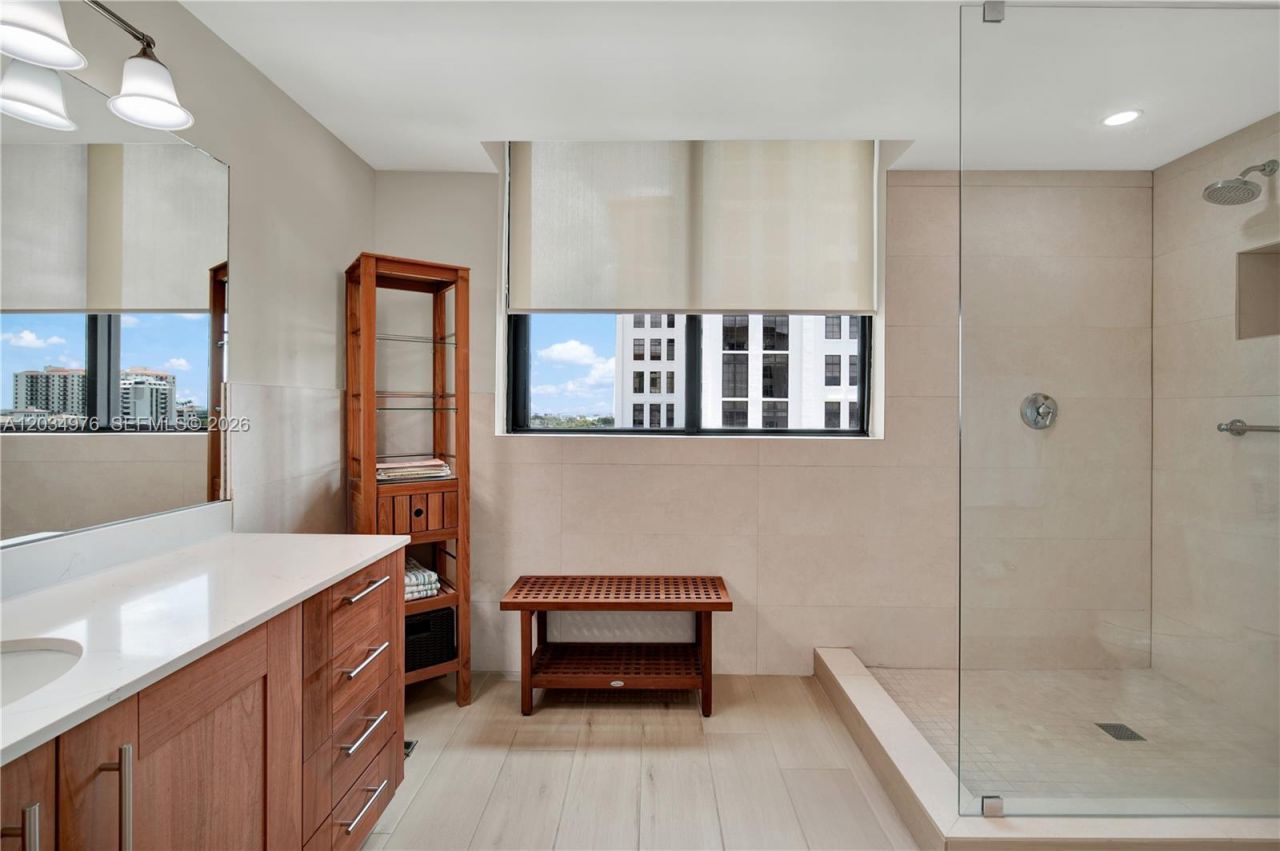 1300 Ponce De Leon Blvd , Unit 901, Coral Gables, FL 33134 Photo