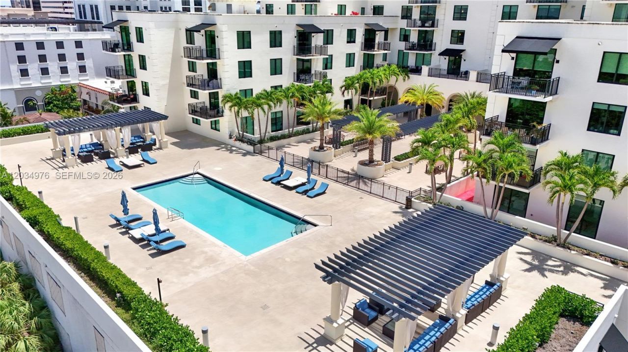 1300 Ponce De Leon Blvd , Unit 901, Coral Gables, FL 33134 Photo