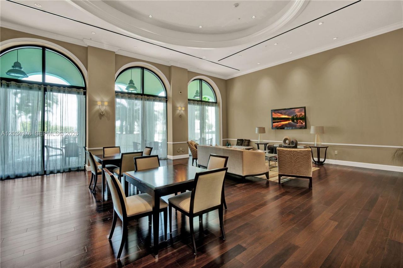 1300 Ponce De Leon Blvd , Unit 901, Coral Gables, FL 33134 Photo
