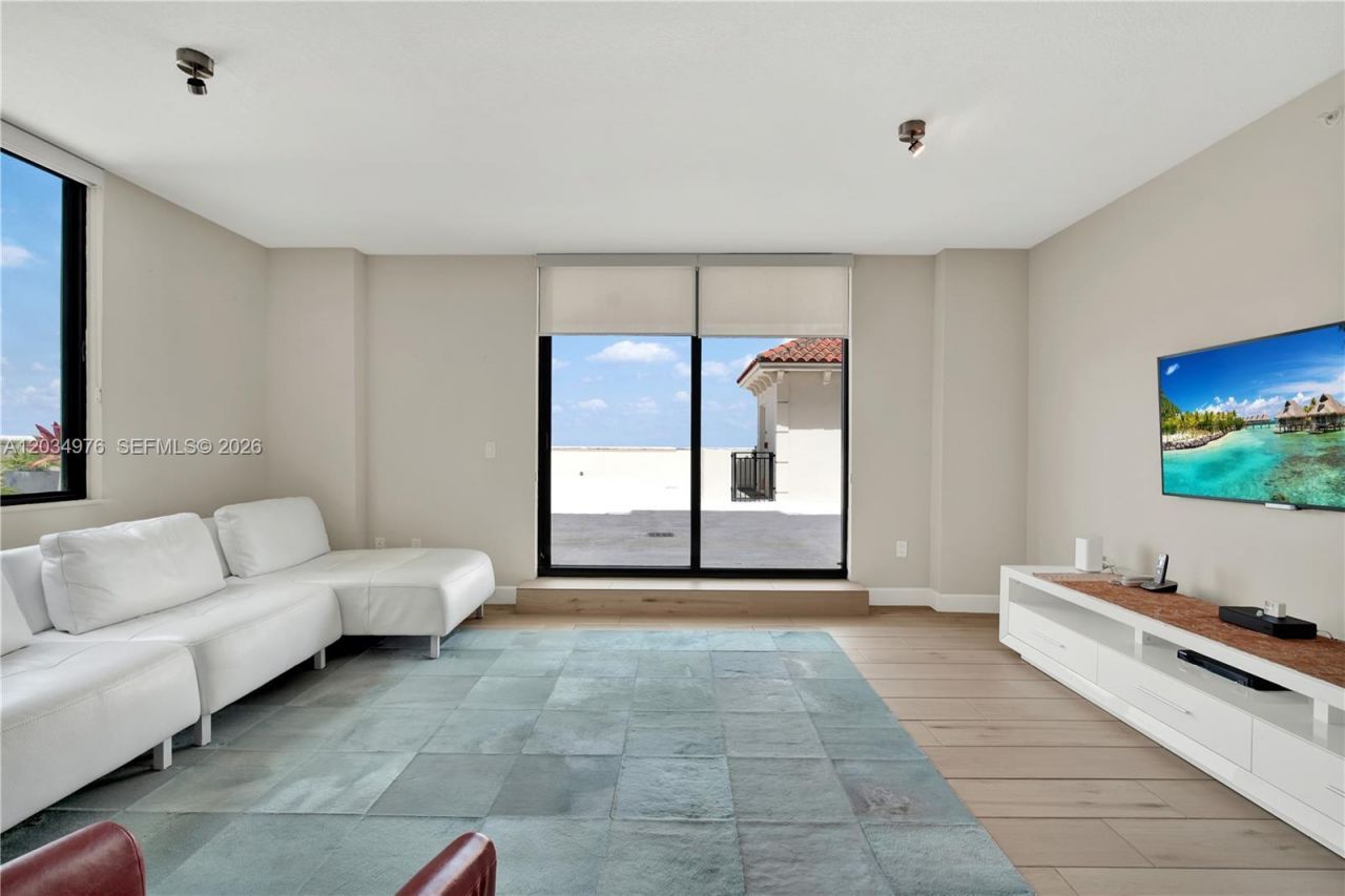 1300 Ponce De Leon Blvd , Unit 901, Coral Gables, FL 33134 Photo
