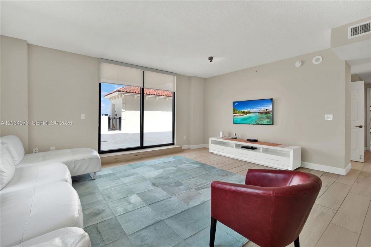 1300 Ponce De Leon Blvd , Unit 901, Coral Gables, FL 33134 Photo