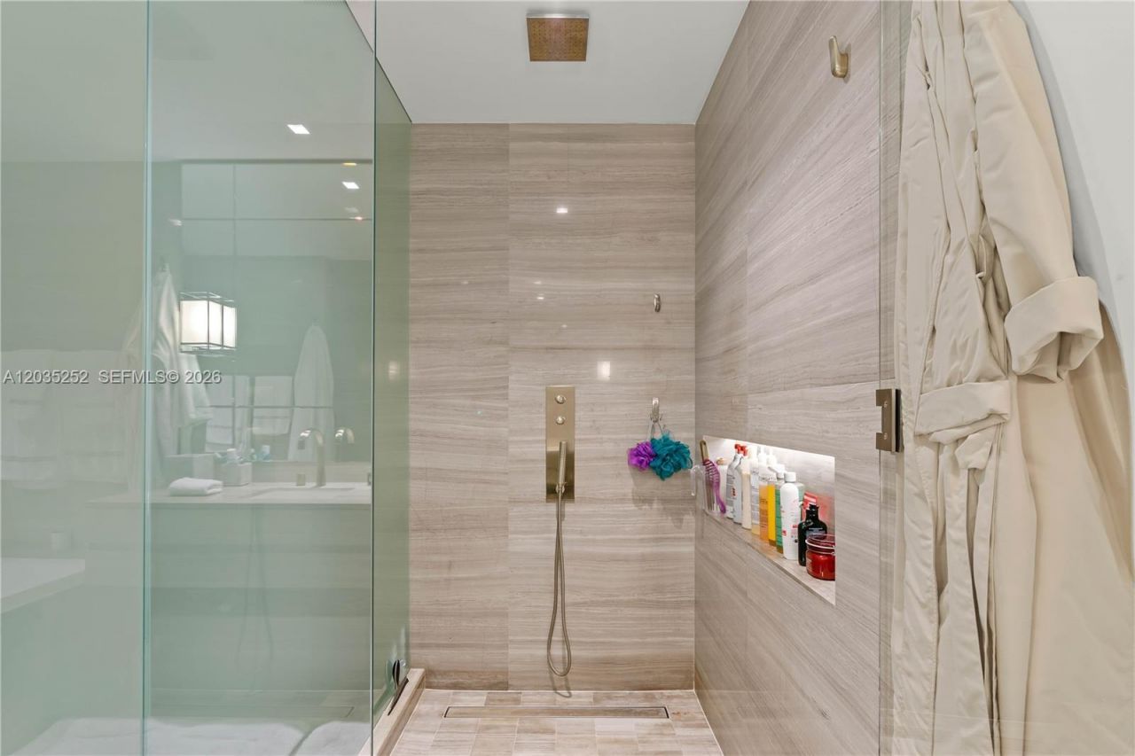 18975 Collins Ave , Unit 3603, Sunny Isles Beach, FL 33160 Photo