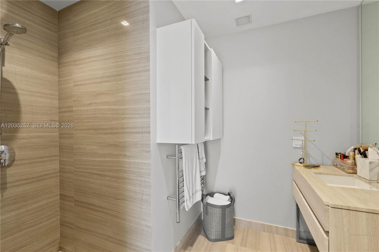 18975 Collins Ave , Unit 3603, Sunny Isles Beach, FL 33160 Photo