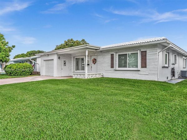 8511 NW 59th Ct , Tamarac, FL 33321