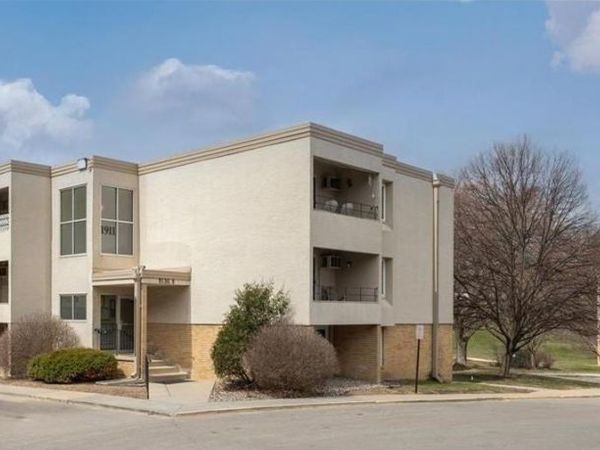 1911 Viking Drive NW, Unit 11, Rochester, MN 55901