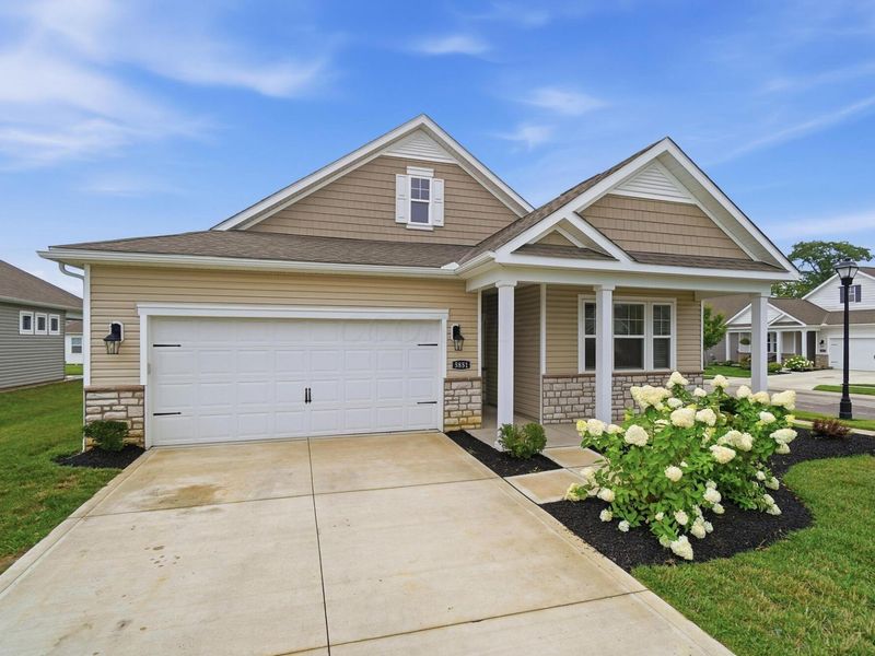 5851 Ryman Drive E, Grove City, OH 43123 Photo 1