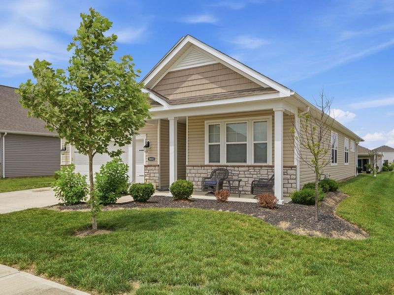 5851 Ryman Drive E, Grove City, OH 43123 Photo 2