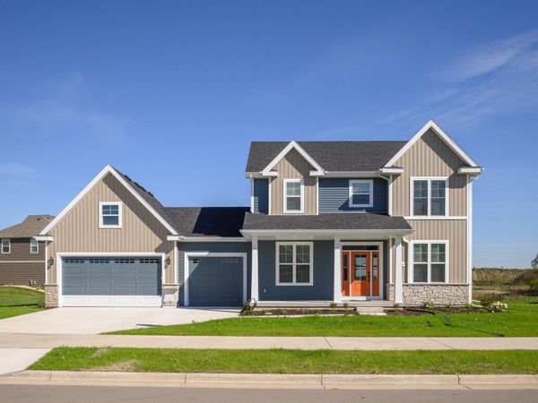 1876 Waverly Way, Sun Prairie, WI 53590