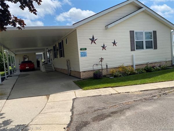 575 Blue Lake Court , Kimball Twp, MI 48074