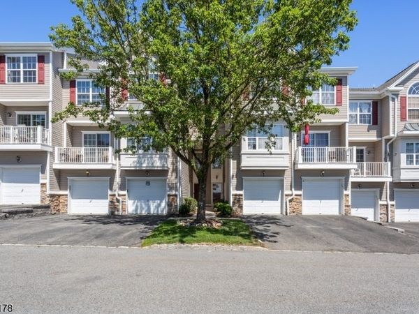169 Vista Ter, Pompton Lakes, NJ 07442