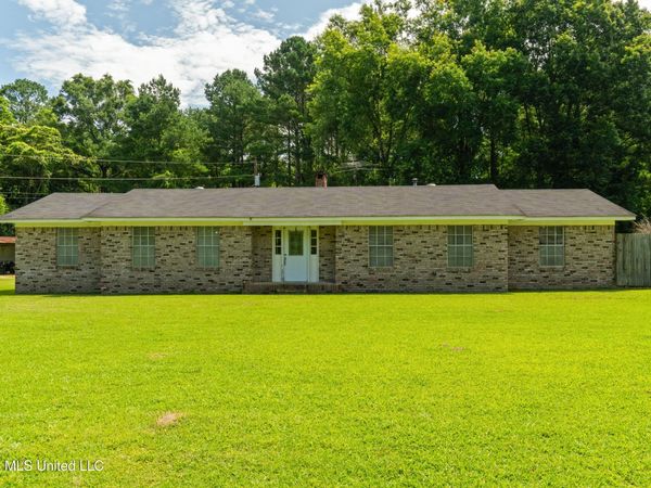 955 Clara Road, Waynesboro, MS 39367