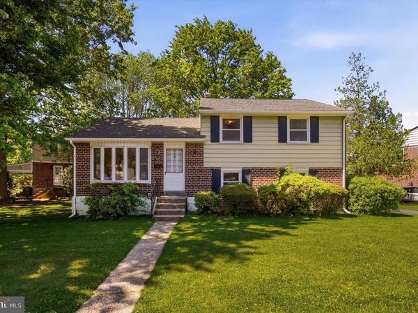 400 RITTENHOUSE CIRCLE , HAVERTOWN, PA 19083