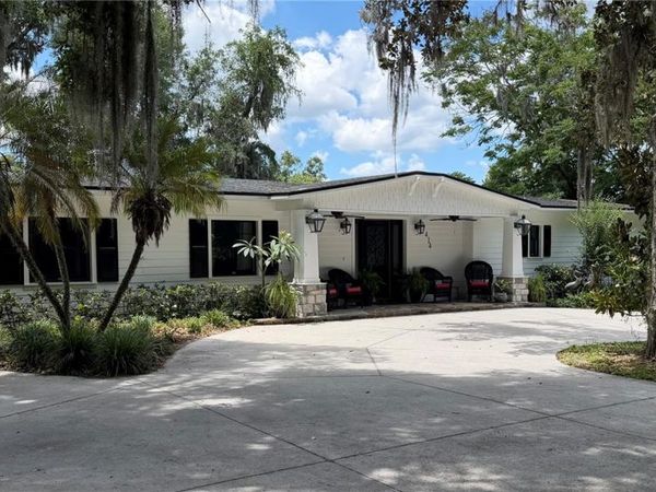 414 W 12TH AVENUE , MOUNT DORA, FL 32757
