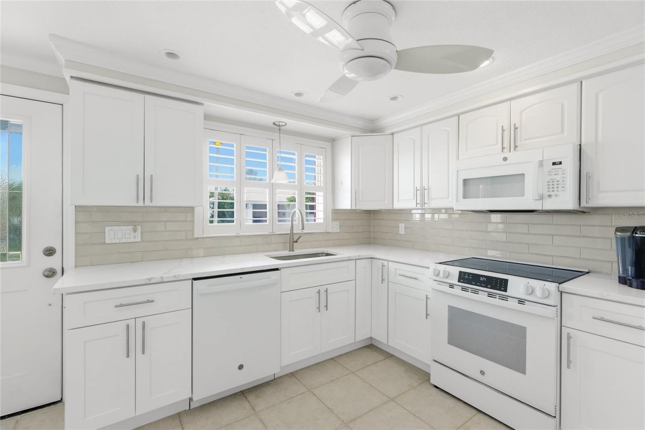 602 Spanish Drive S, Unit 115, Longboat Key, FL 34228 Photo