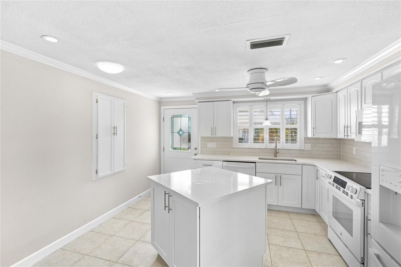 602 Spanish Drive S, Unit 115, Longboat Key, FL 34228 Photo
