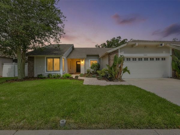 14651 VILLAGE GLEN CIRCLE , TAMPA, FL 33618