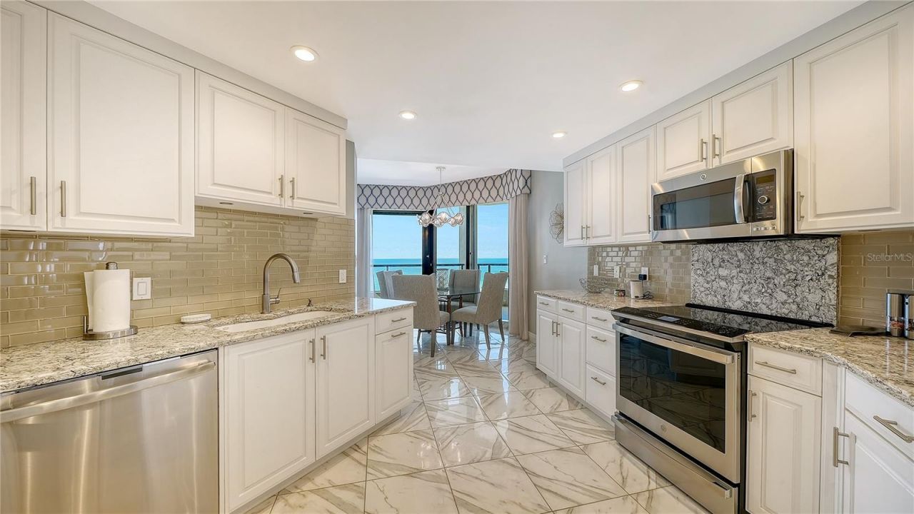 1211 Gulf Of Mexico Drive, Unit 609, Longboat Key, FL 34228 Photo