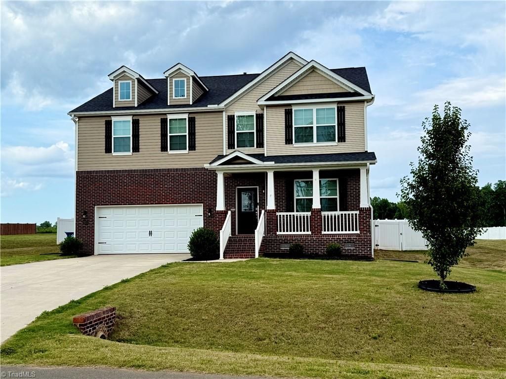2014 Summer Walk Drive, Mebane, NC 27302 Main Photo