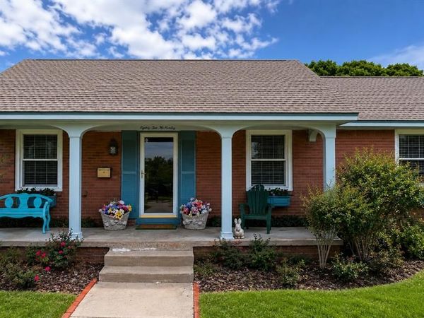 8010 N McKinley Avenue, Oklahoma City, OK 73114