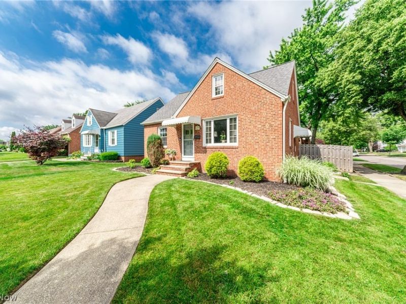 1376 Parkview Drive , Lyndhurst, OH 44124 Photo 35