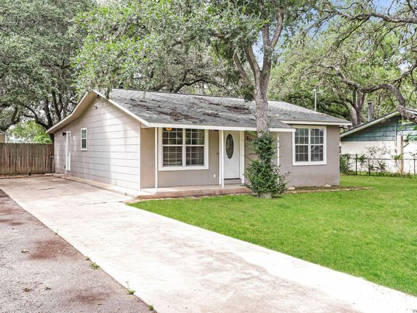 317 North Blvd, Universal City, TX 78148