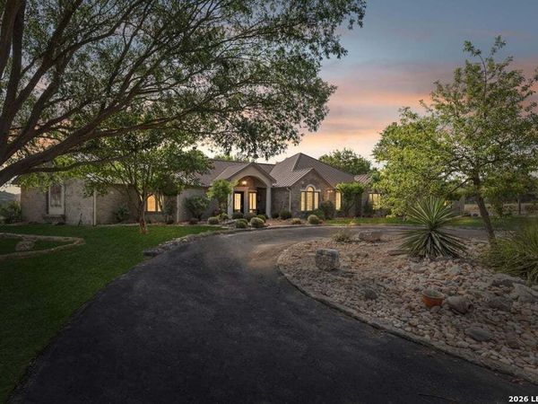 415 HIDDEN HILLS RANCH RD, Camp Verde, TX 78010