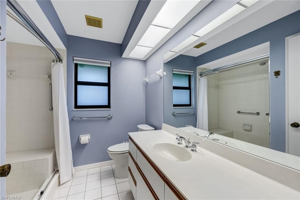 509 Cypress Way E, Naples, FL 34110 Photo