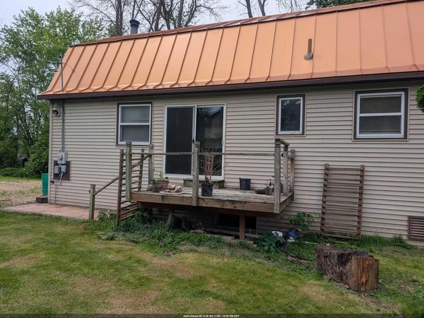 218 WOOD LANE, New London, WI 54961