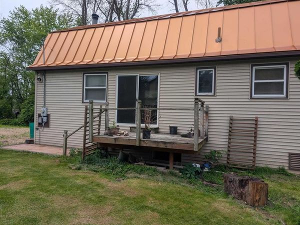 218 WOOD LANE, New London, WI 54961