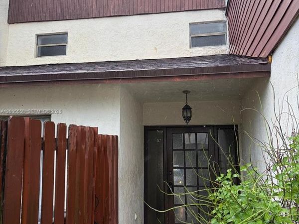 1403 White Pine Dr, Wellington, FL 33414