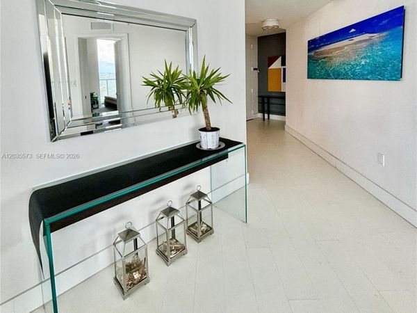 79 SW 12th St , Unit 4012-S, Miami, FL 33130