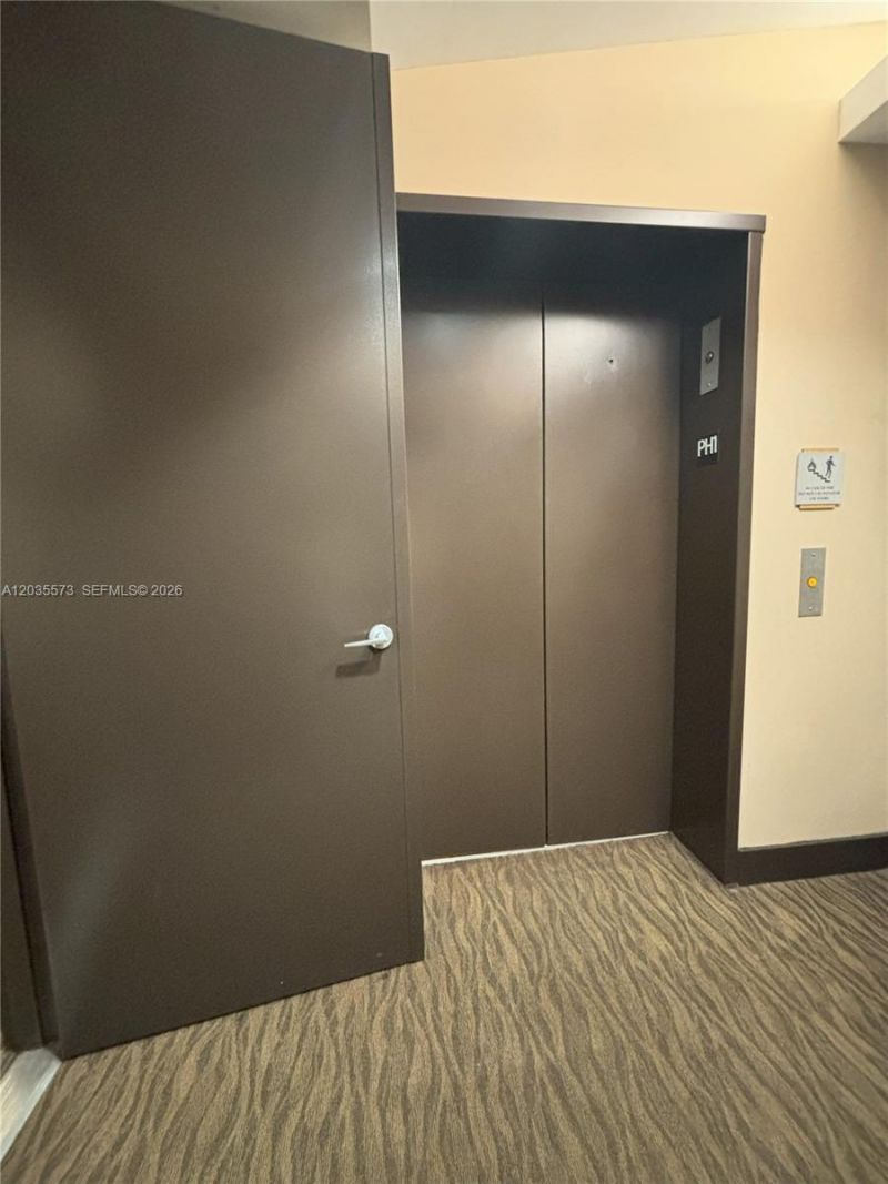 79 SW 12th St , Unit 4012-S, Miami, FL 33130 Photo
