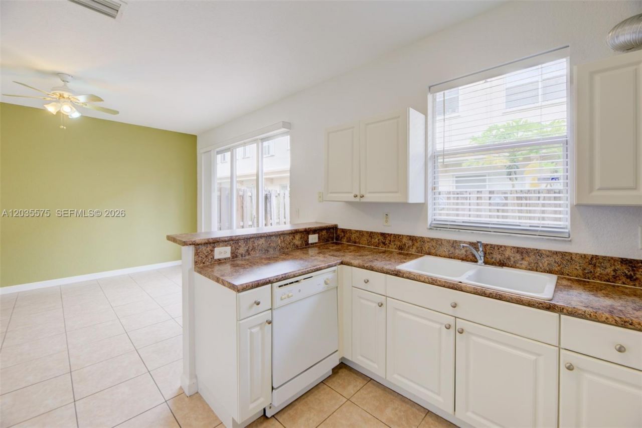 12842 SW 135th St, Unit 12842, Miami, FL 33186 Photo