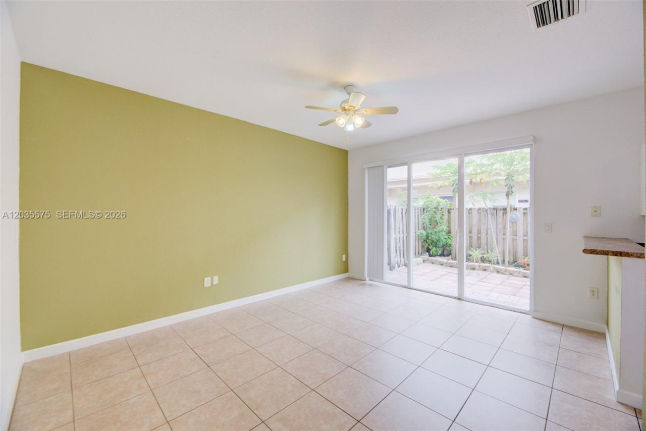 12842 SW 135th St, Unit 12842, Miami, FL 33186 Photo