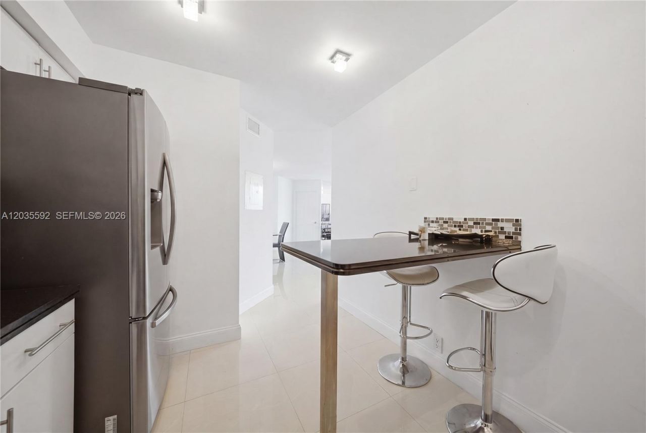 3530 Mystic Pointe Dr, Unit 2013, Aventura, FL 33180 Photo