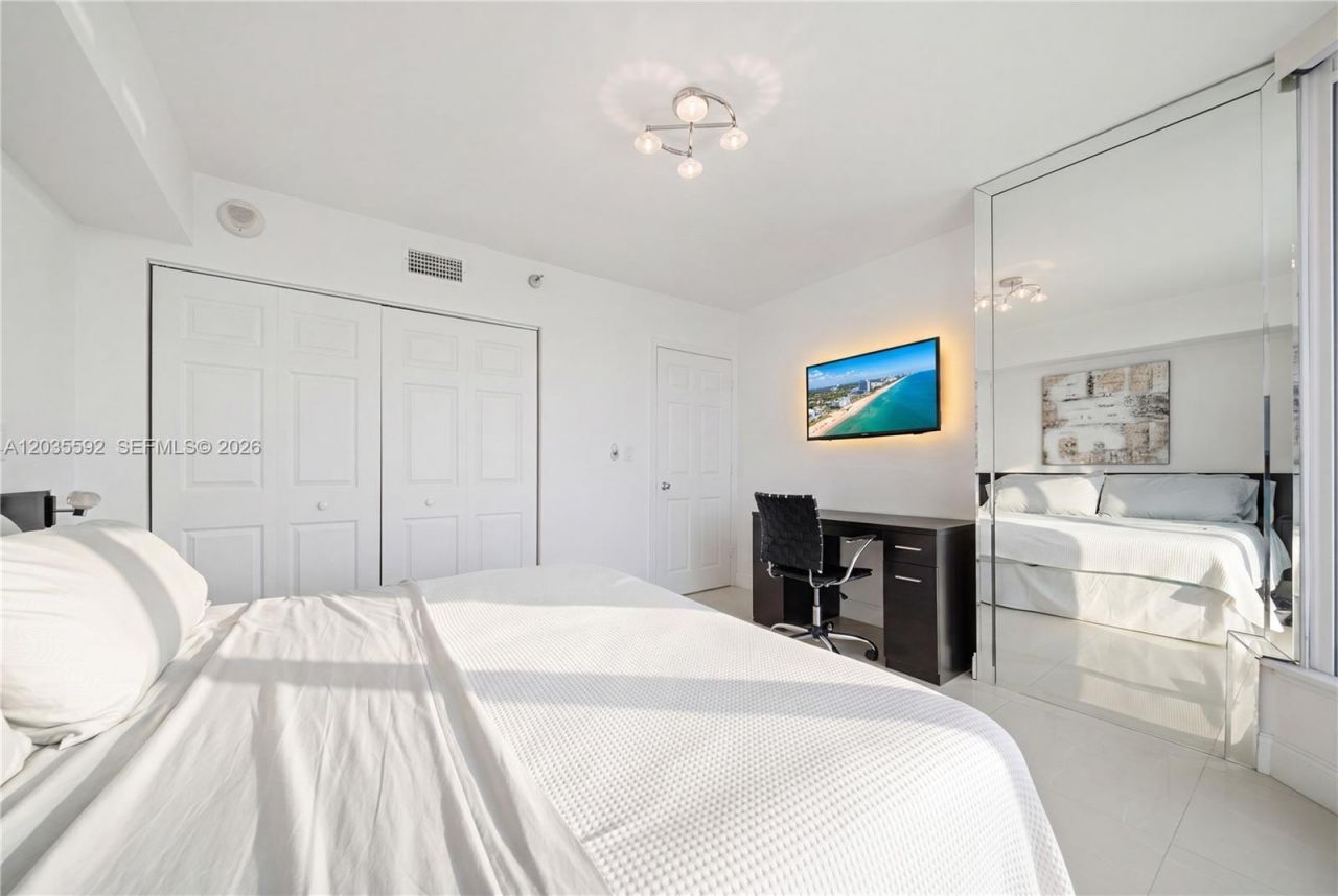 3530 Mystic Pointe Dr, Unit 2013, Aventura, FL 33180 Photo