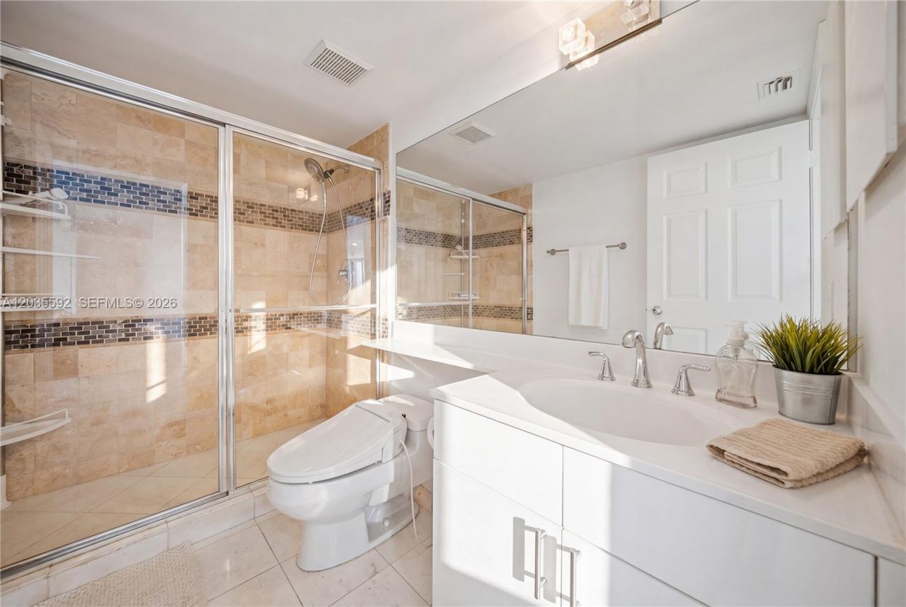 3530 Mystic Pointe Dr, Unit 2013, Aventura, FL 33180 Photo