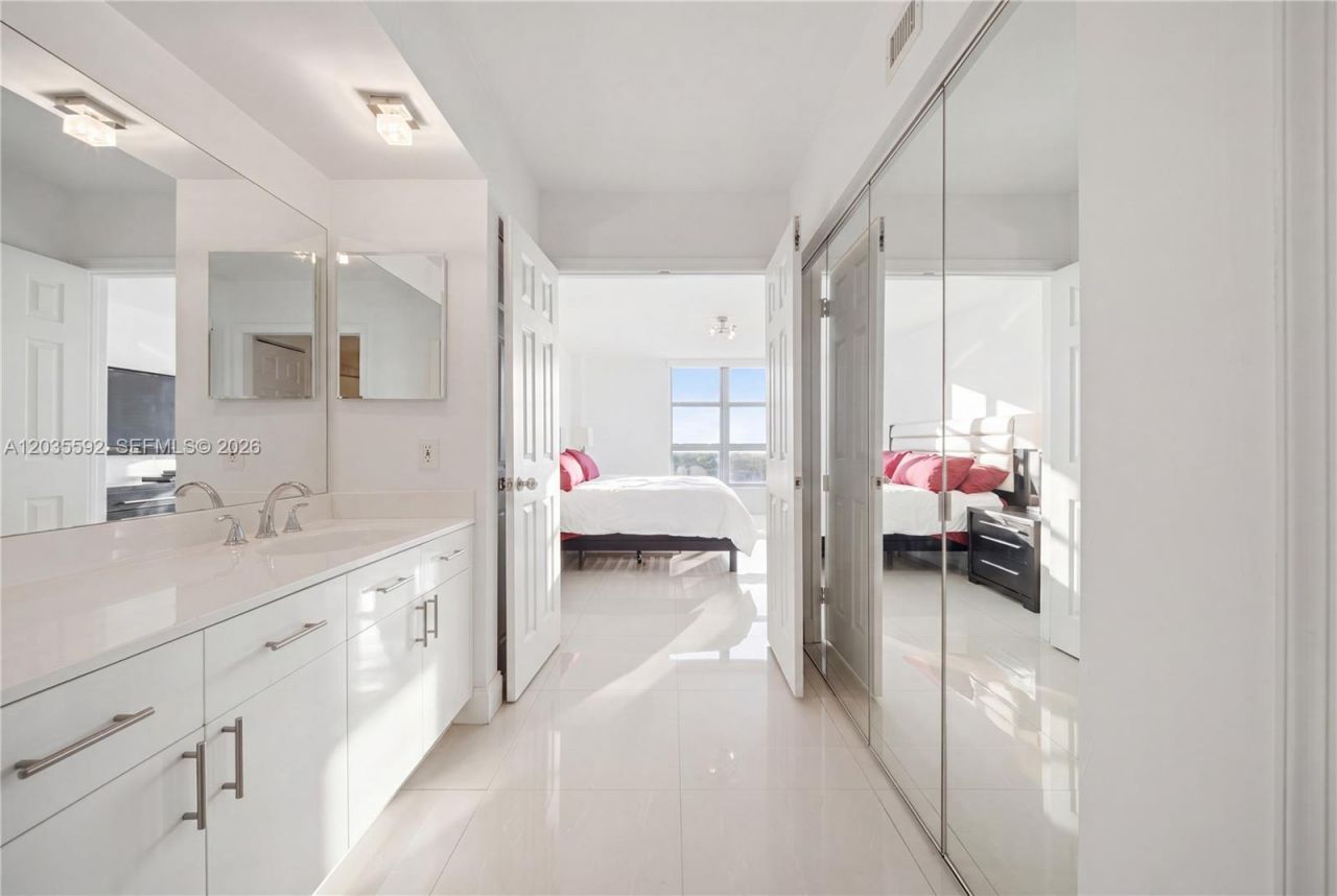 3530 Mystic Pointe Dr, Unit 2013, Aventura, FL 33180 Photo