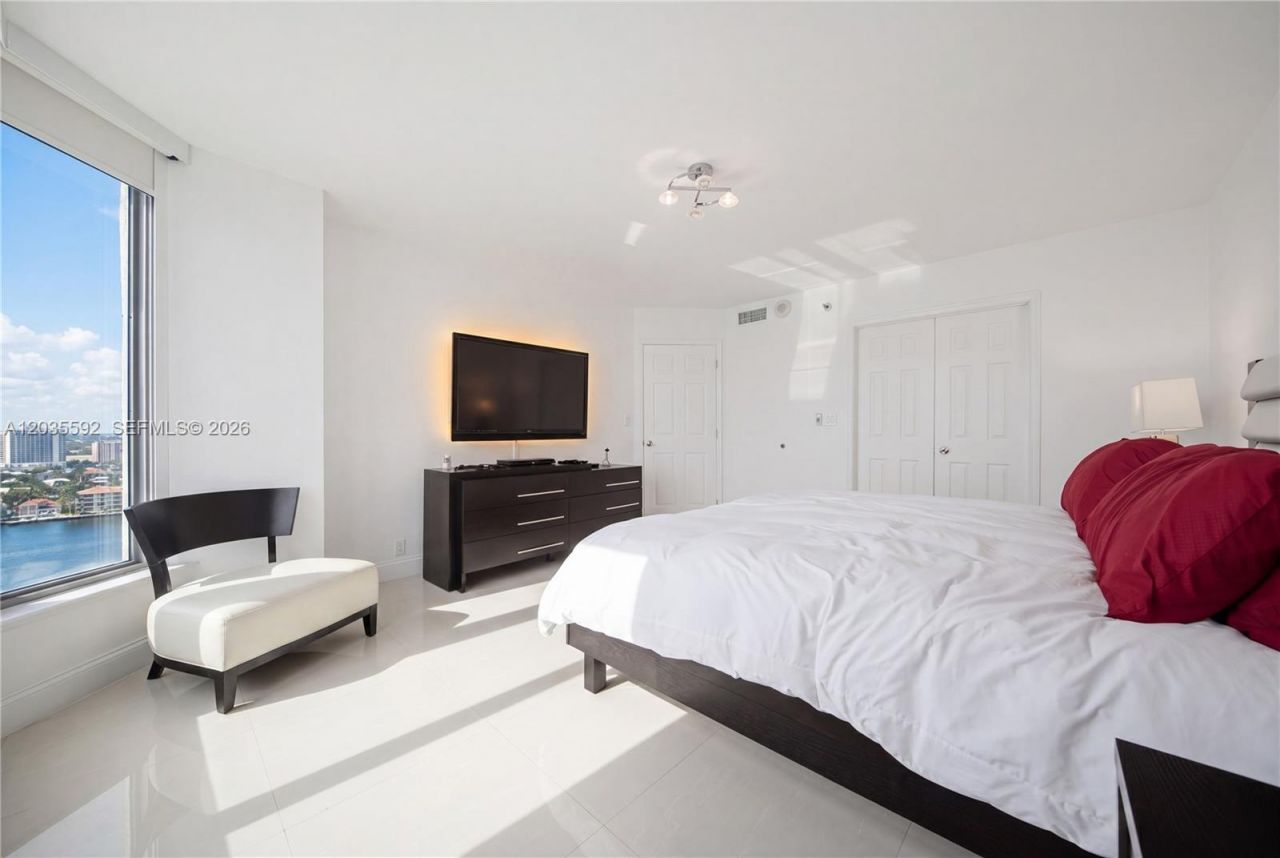 3530 Mystic Pointe Dr, Unit 2013, Aventura, FL 33180 Photo