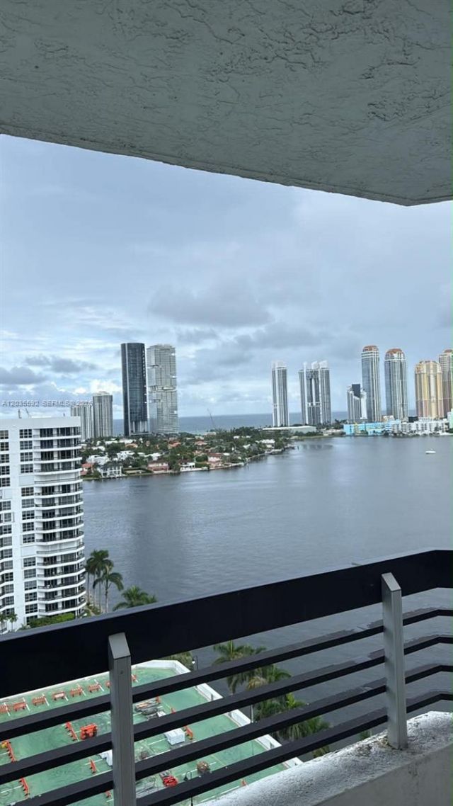 3530 Mystic Pointe Dr, Unit 2013, Aventura, FL 33180 Photo
