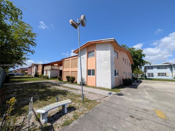 19080 NE 3rd Ct , Unit 311, Miami, FL 33179