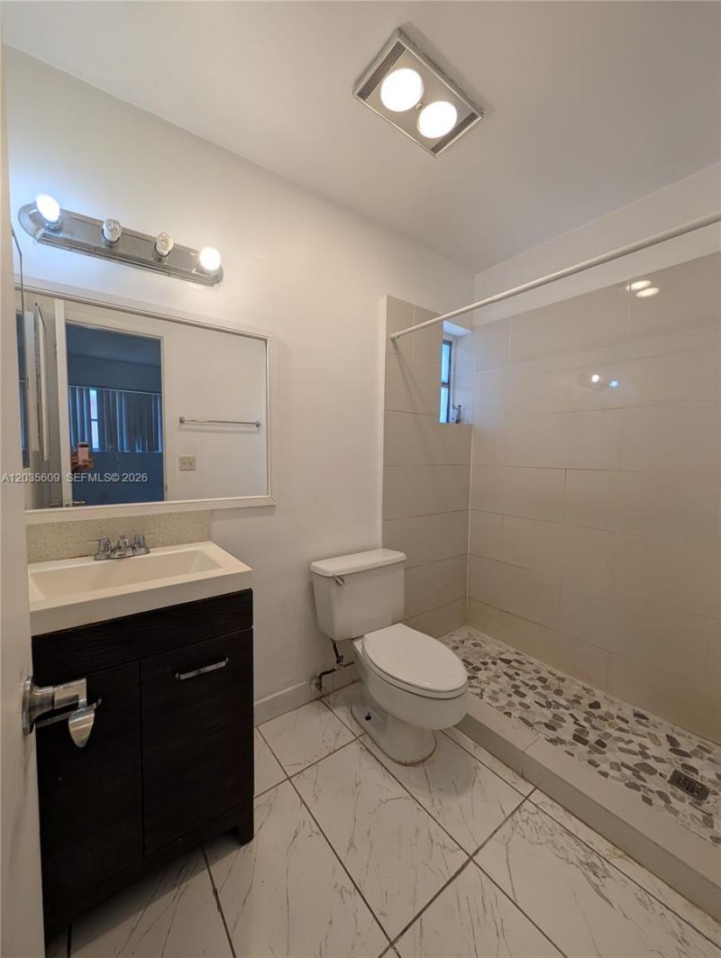 19080 NE 3rd Ct , Unit 311, Miami, FL 33179 Photo