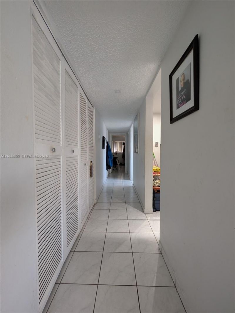19080 NE 3rd Ct , Unit 311, Miami, FL 33179 Photo